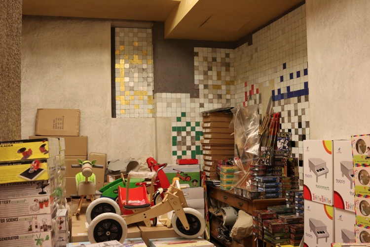 Loading Image